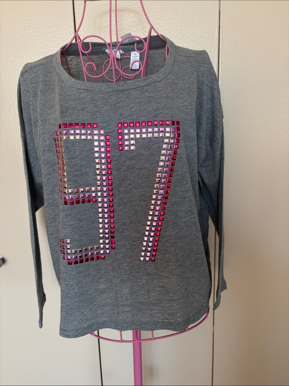 Aeropostale Gray Short Sleeve Tee with Pink Studded '97'
